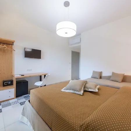 Il Giardino Dorato Farm stay *